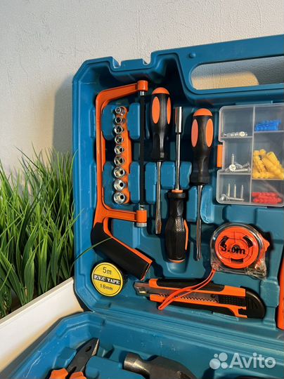 Набор инструментов с шуруповертом makita