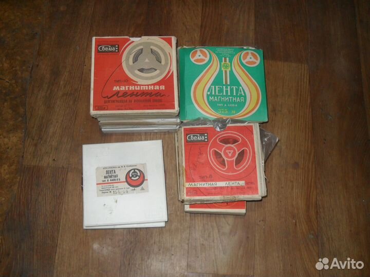 Магнитная лента катушки с записью