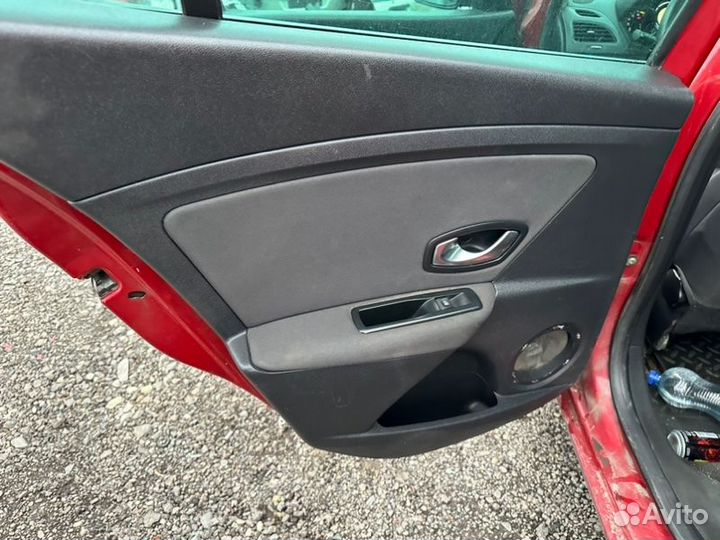 Дверные карты Renault Megane 3 3 хэтчбек 1.6 МКПП