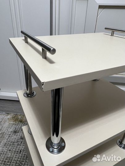 Косметологический столик