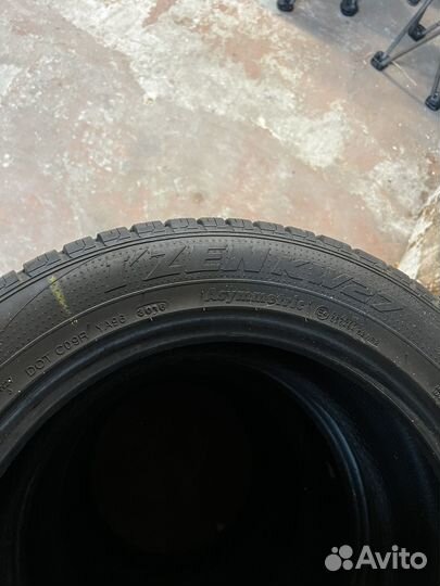 Kumho I'Zen KW27 215/55 R16