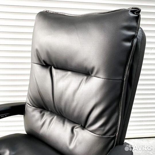 Офисное кресло