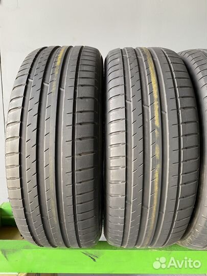 Michelin Pilot Sport 4 SUV 235/50 R20 104