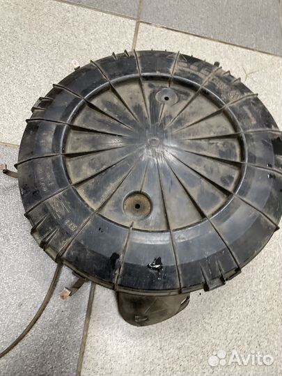 Корпус воздушного фильтра audi 100 026129607d