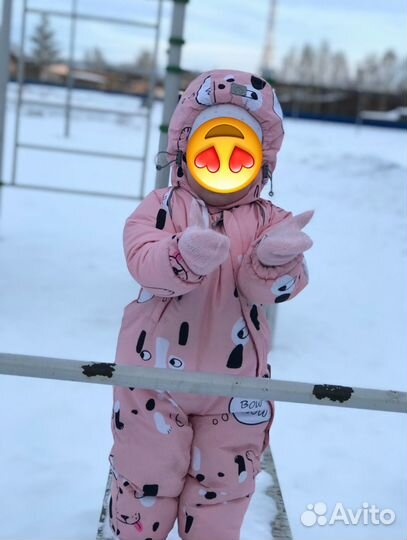 Зимний комбинезон для девочки