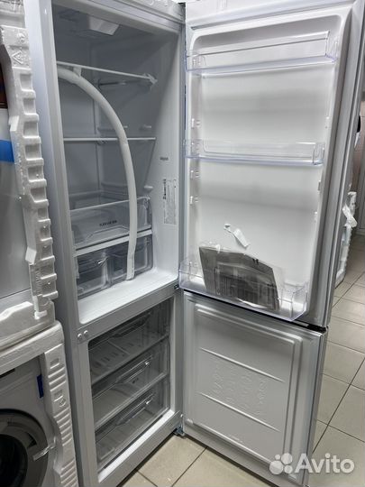 Холодильник indesit 185см Новый