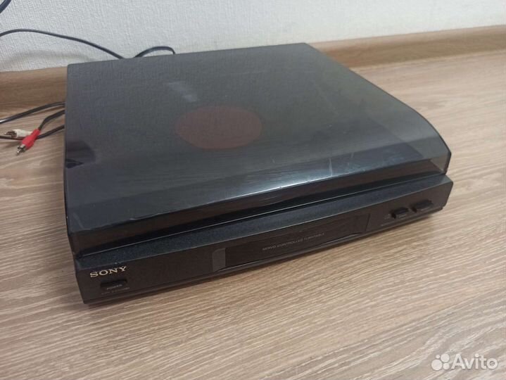Проигрыватель винила sony ps-lx52y
