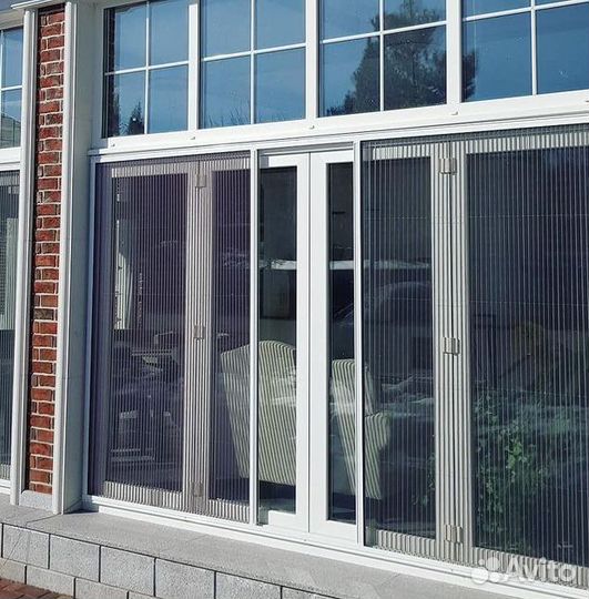 Москитные сетки плиссе на окна и двери