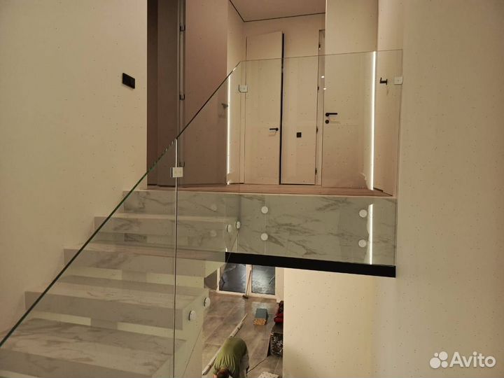 Перила для лестниц из стекла с доставкой