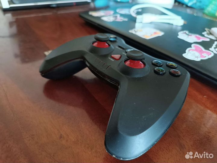 Беспроводной геймпад dexp G-1