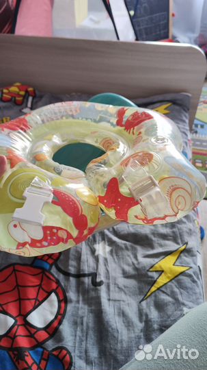 Горка для купания и круг для плаванья на шею