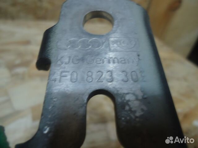 Петля капота Audi A6 C6 AUK 2005