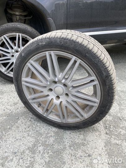 Pirelli P Zero 275/40 R20