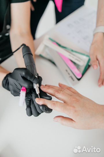 Мастер маникюра и педикюра