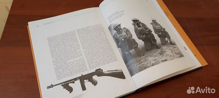 Книга-альбом Йен Хогг - История стрелкового оружия