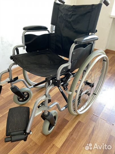 Инвалидная коляска