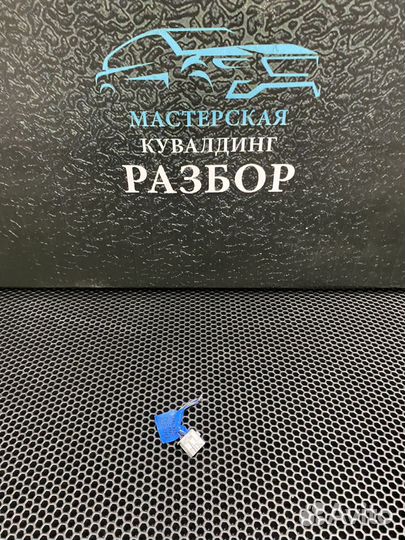 Фишка (разьем) ресистора печки Dodge caliber