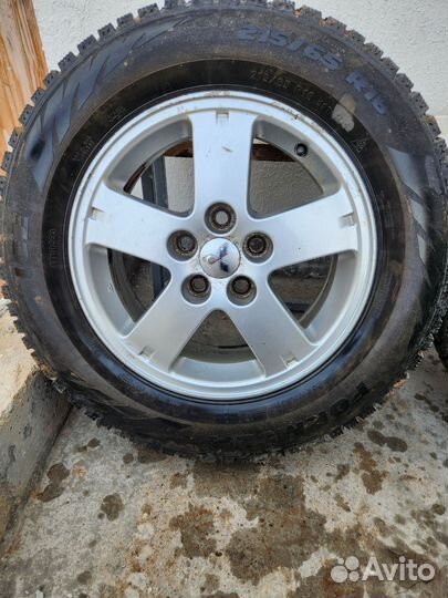 Pirelli Formula Ice 215/65 R16 98M