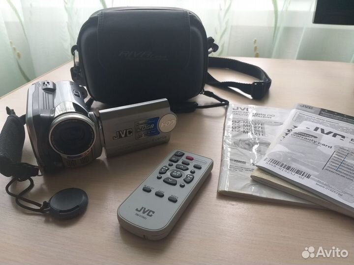 Видеокамера JVC GZ-MG21E