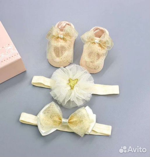 Носочки и повязки для малышей. Подарок на выписку