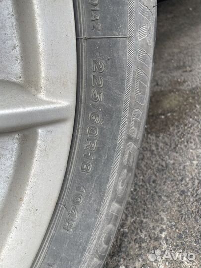 Bridgestone Blizzak LM-001 225/60 R18