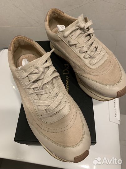 Кроссовки женские кожаные 39 размер