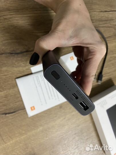 Внешний аккумулятор Xiaomi Mi Wireless 10000 mAh