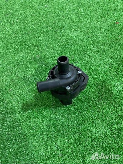 Насос охлаждающей жидкости Mercedes-Benz Gle C292