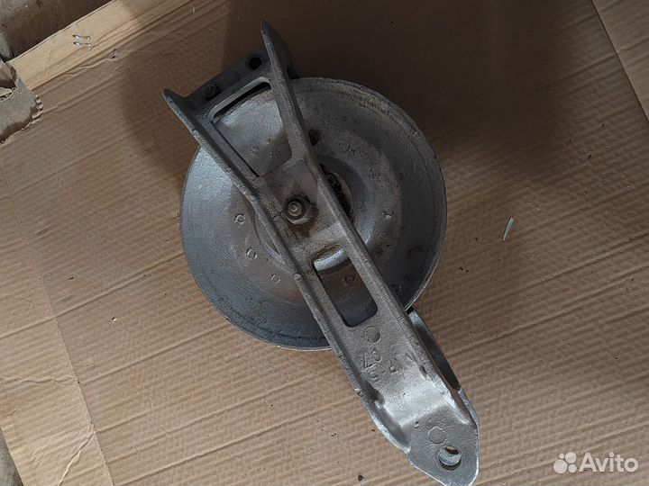Ролик для кабеля