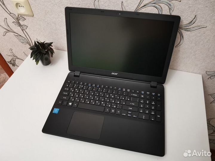 Как новый игровой Acer с 8 гб и 4 ядра Intel