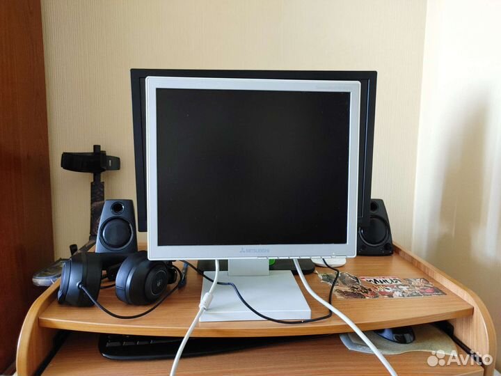 Монитор Mitsubishi Diamond Point nx76lcd