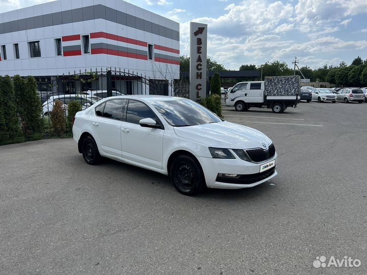 Skoda Octavia 1.6 AT, 2018, 200 000 км