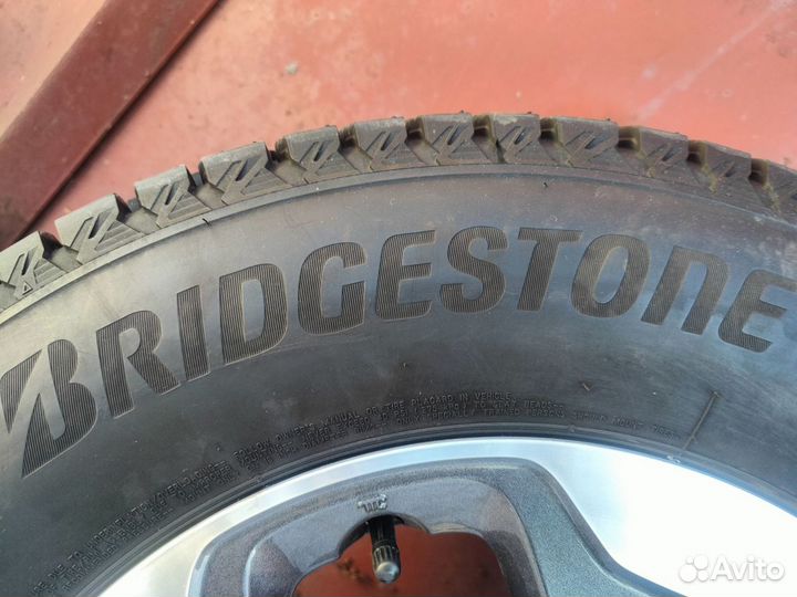 Bridgestone Blizzak DM-V3 215/70 R16 100Q