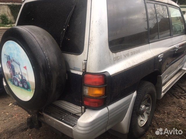 Разбор на запчасти Mitsubishi Pajero