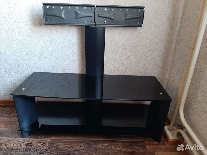 Стеклянная тумба под тв