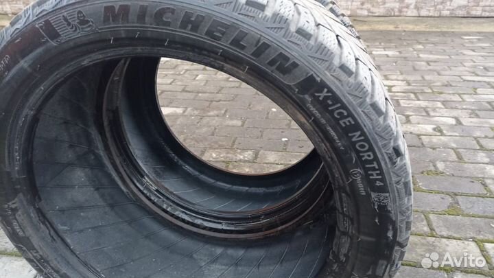Michelin X-Ice North 4 245/40 R18
