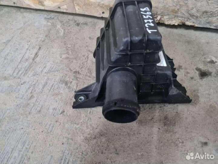 Резонатор воздушного фильтра Mazda Cx-7