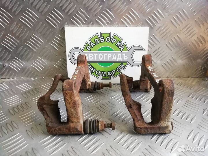 Скоба заднего суппорта Фольксваген Т4 после 96г