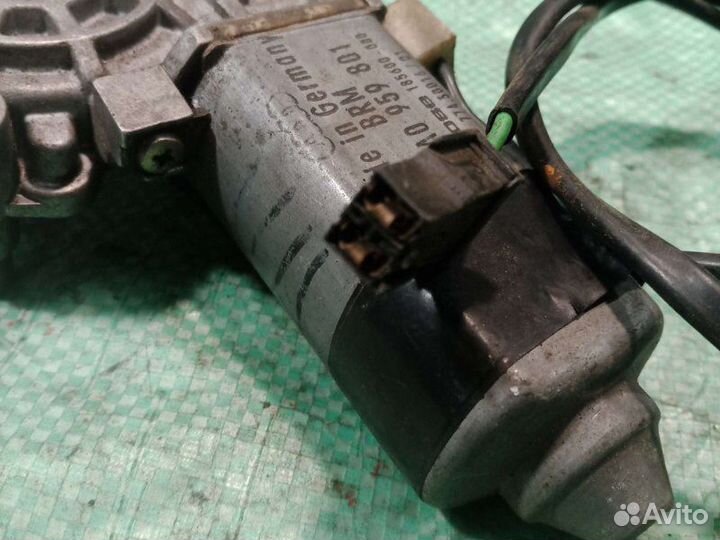 Мотор стеклоподъемника передний Audi A6 C4