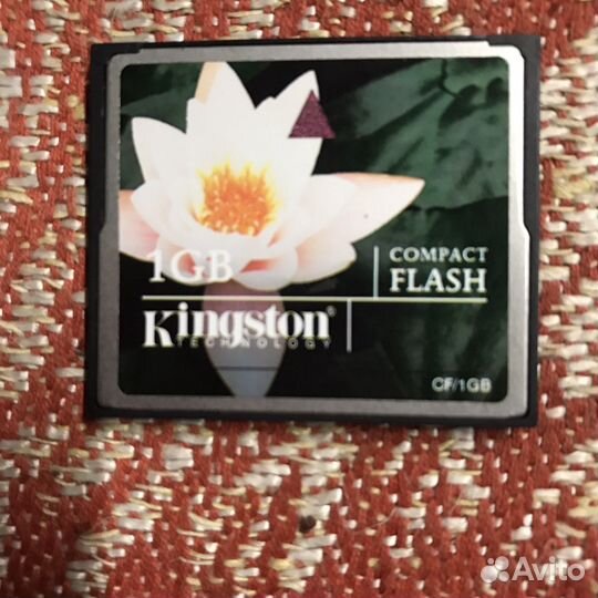 Зеркальный фотоаппарат Olympus E-330