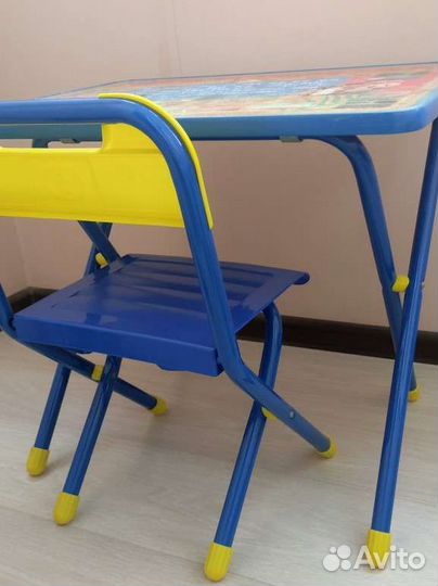 Детский стол и стул