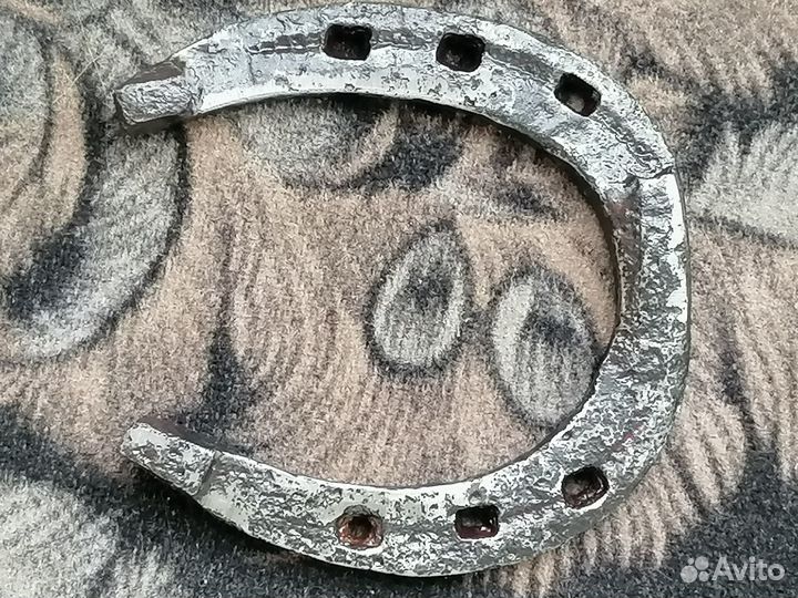 Старинные кованные подковы -на удачу