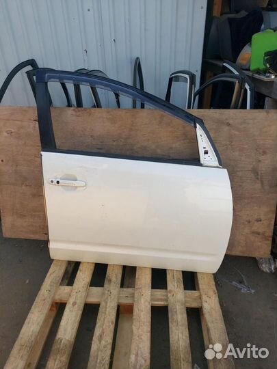 Дверь передняя правая Toyota Prius 2 NHW20 2005