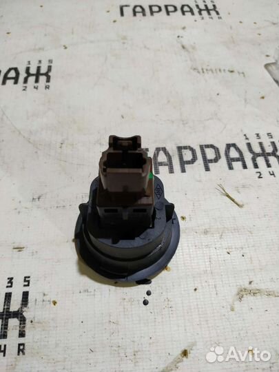 Выключатель AIR BAG 681995427R Renault Sandero