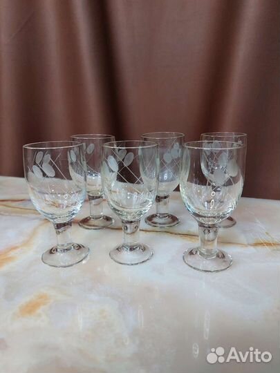 Набор хрустальных рюмок
