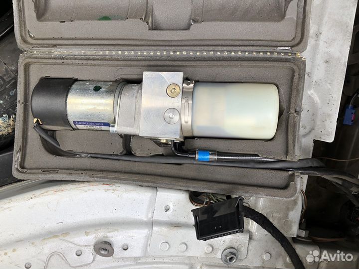 Насос багажника Mercedes w221 c216 w216