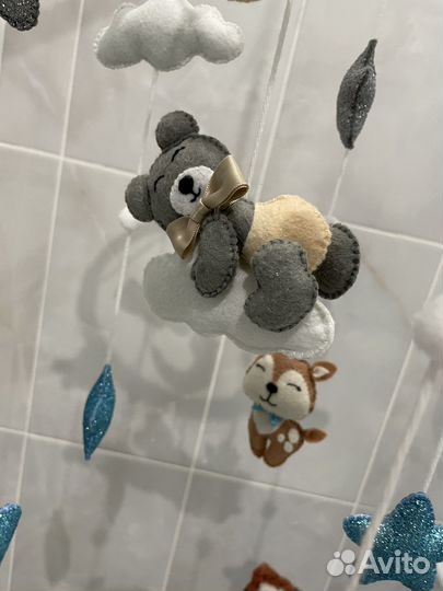 Мобиль в кроватку из фетра