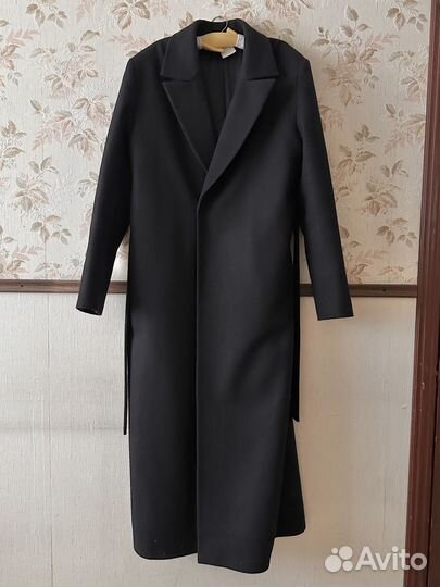 Чёрное мужское пальто в пол