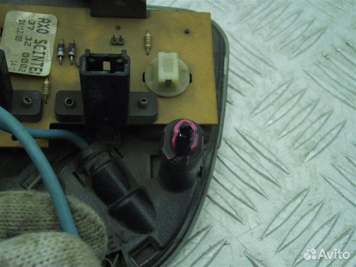 Плафон салонный Peugeot 607 2.2 10LJ02 3FZ 160Л.С