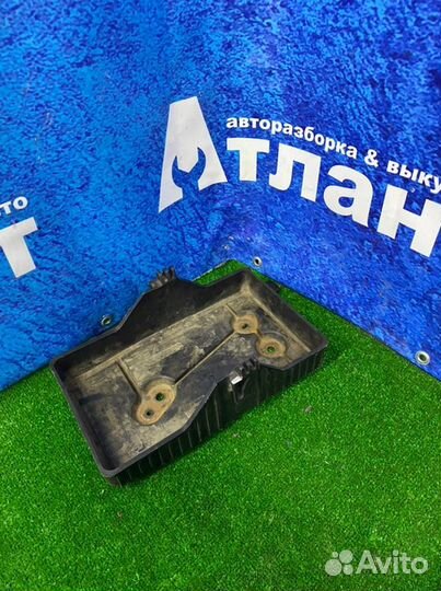 Крепление аккумулятора Mazda 6 GH L813 2010